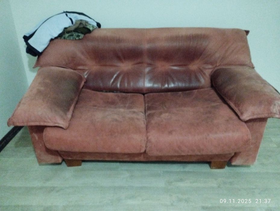 Отдам даром диван,стол ,шкаф