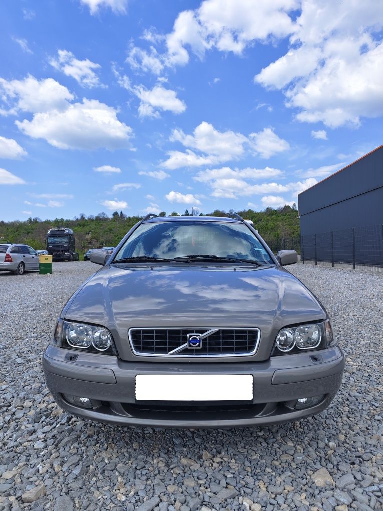 Volvo v40 1.9 115 коня