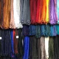 Швейная фурнитура : замки молнии , нитки , резинки