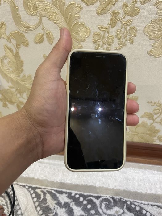 Iphone 11  с коробкой