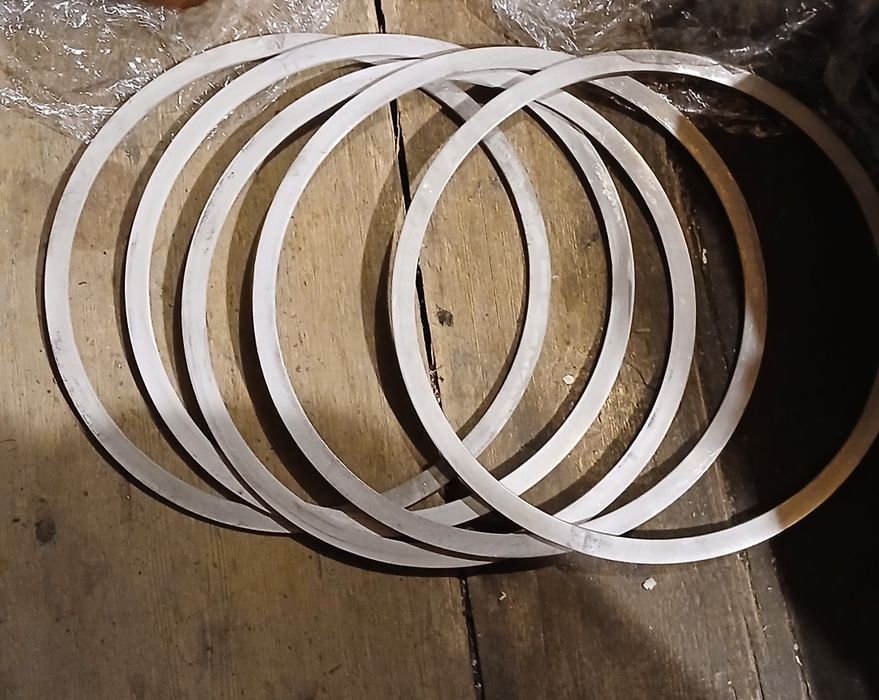 Запчасти  на  8дм