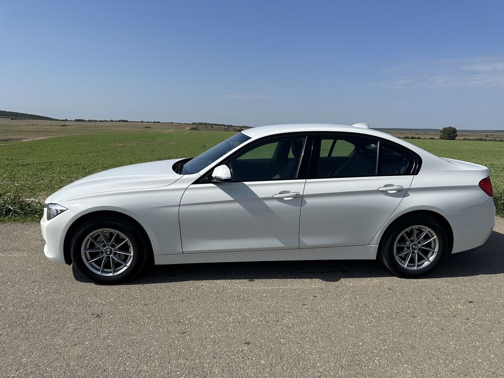 De vânzare BMW 318d 2013 143cp ,130.000km reali