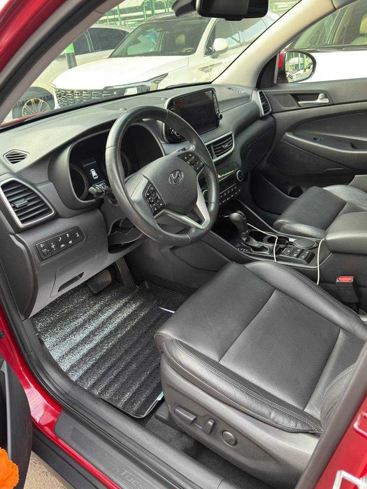 Hyundai Tucson full pazitsiya