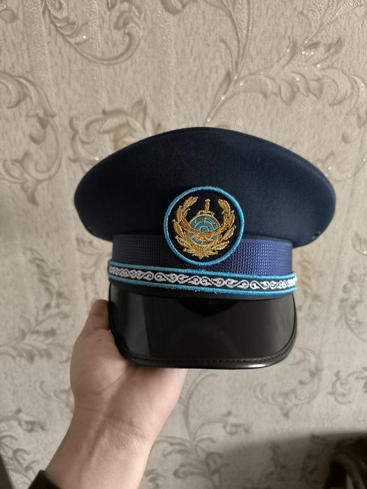 Полицейская фуражка