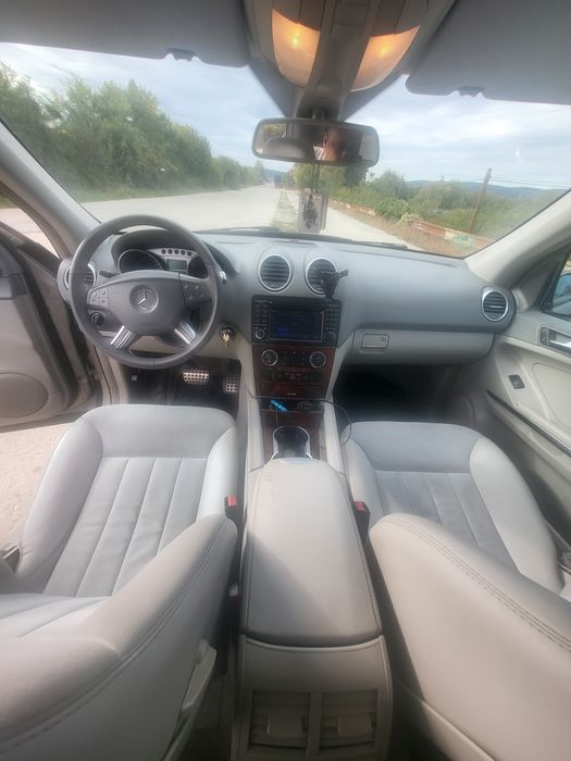 Vând  Mercedes ML 320 2008 224 cp