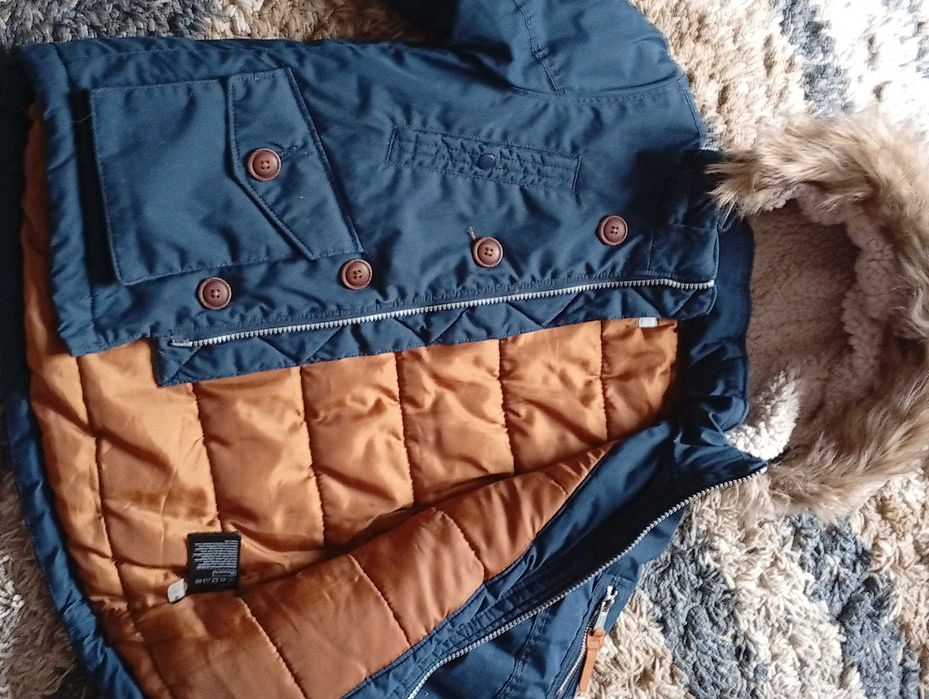 Ново H&M яке 116 см.