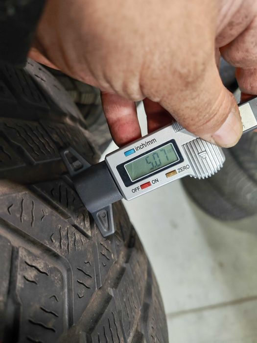 2бр. зимни гуми 285/35/20 Pirelli