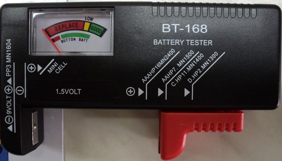 Tester Universal de Baterii BT168 1,5 V 9V Măsurați rapid curentul