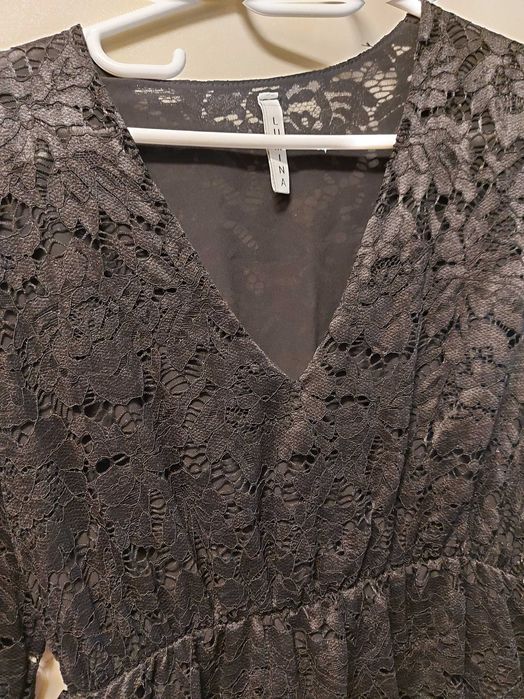 Дамска рокля в черно