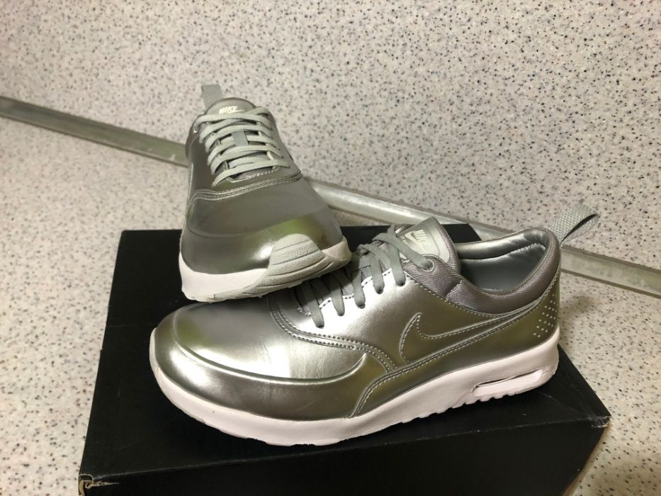 ОРИГИНАЛНИ *** Nike Air Max Thea Pure Platinum / Metallic Silver