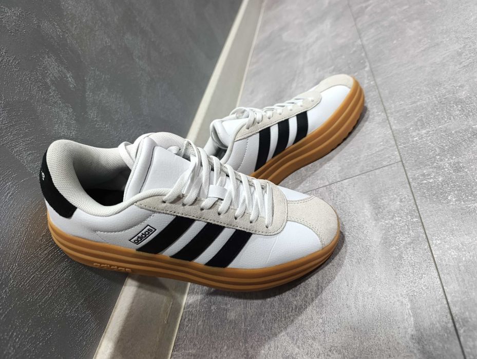 Adidas vl court bold