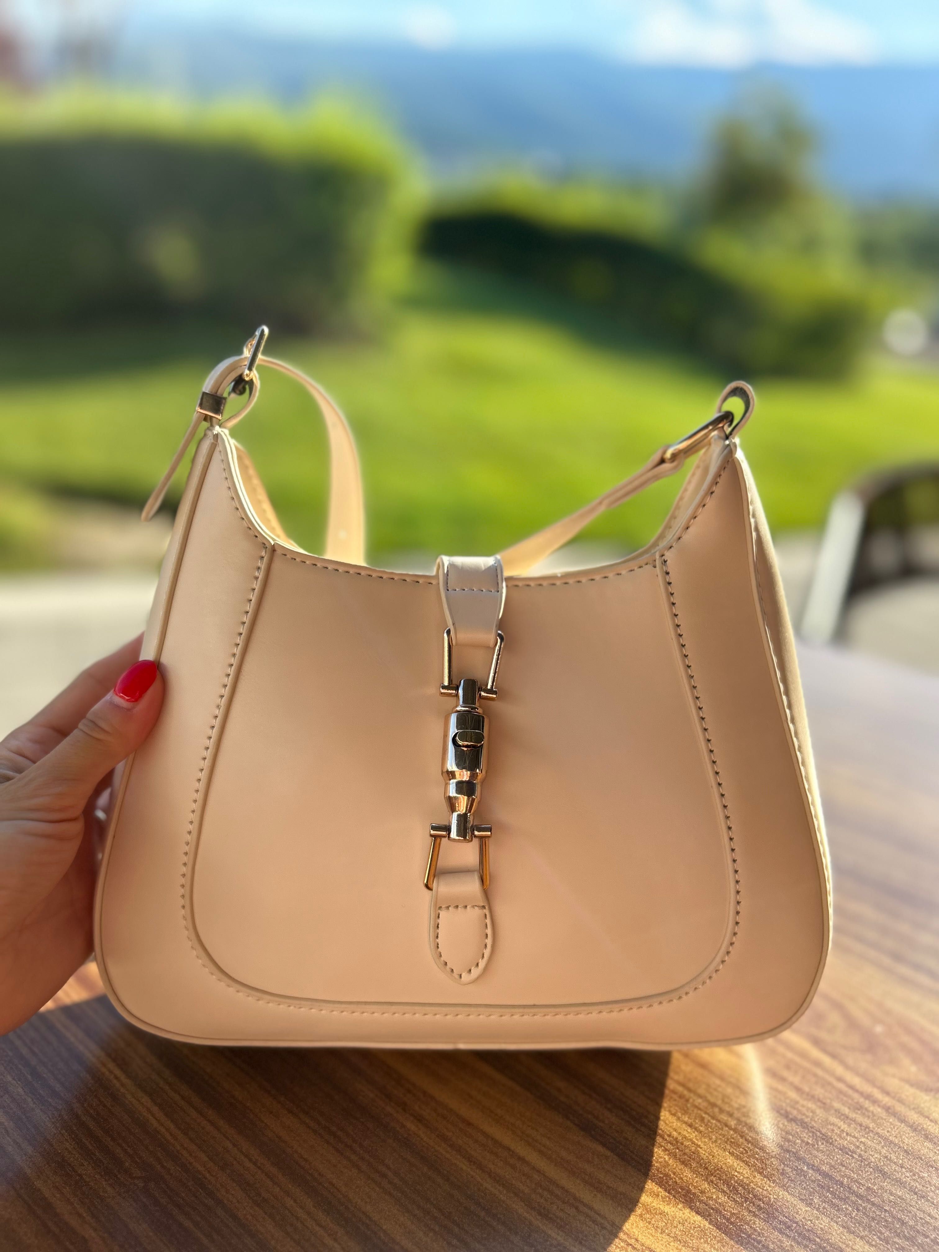Чанта по модел на Gucci