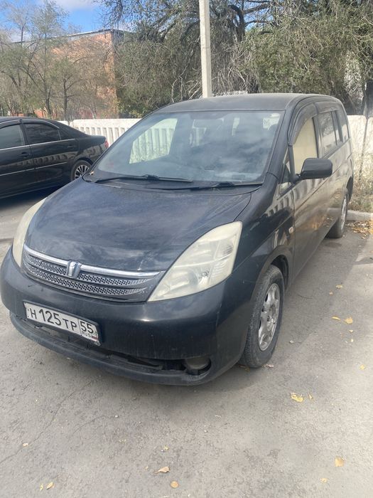 Продам Таета Исис или обмен,могу доплатить до 1 млн