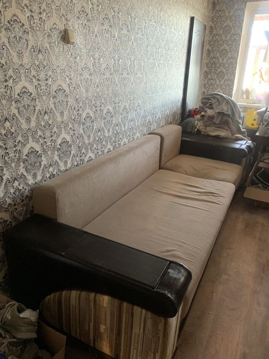 Отдам даром диван