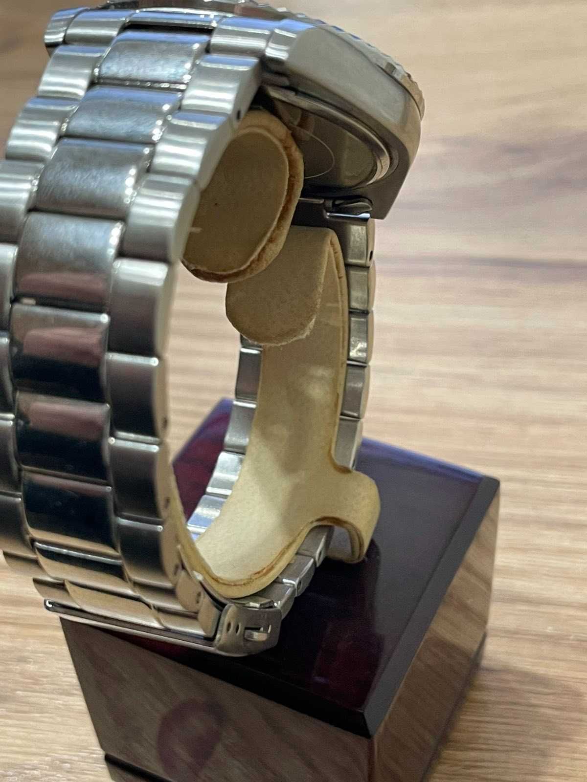 Мъжки часовник GUESS CONNOISSEUR GW0265G1