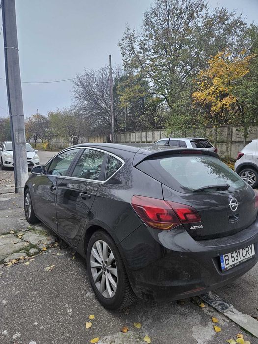 Opel Astra J  1.6 Benzină 115 CP  Automat 2010 /  Întreținută