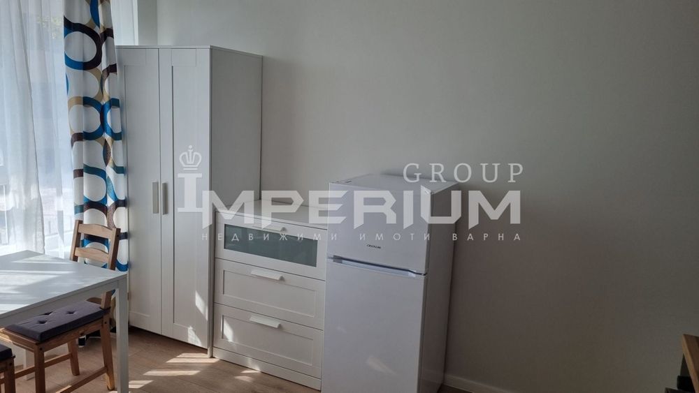 Дава се под наем Едностаен апартамент в Варна, Бриз - 30 кв.м за 255 € - Снимка #2