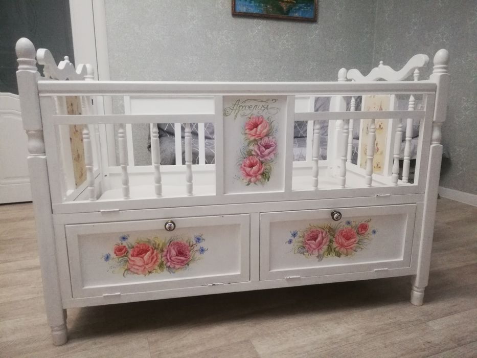 Детская кроватка