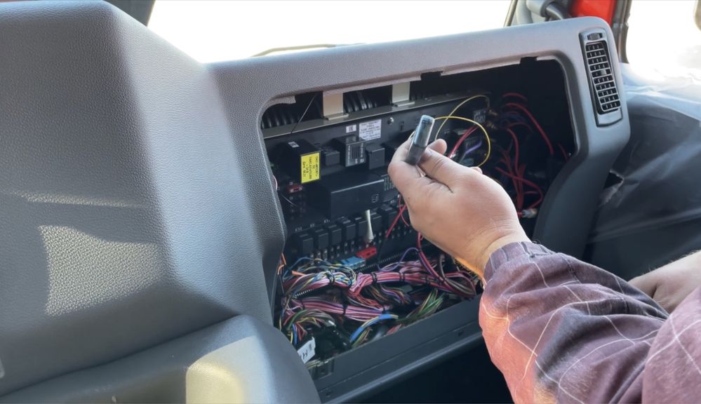 Мониторинг Транспорта Слежение авто GPS трекеры  ДУТ датчик уровня