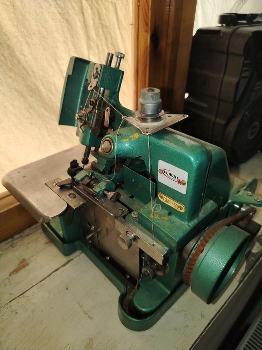 Швейные машины Оверлок