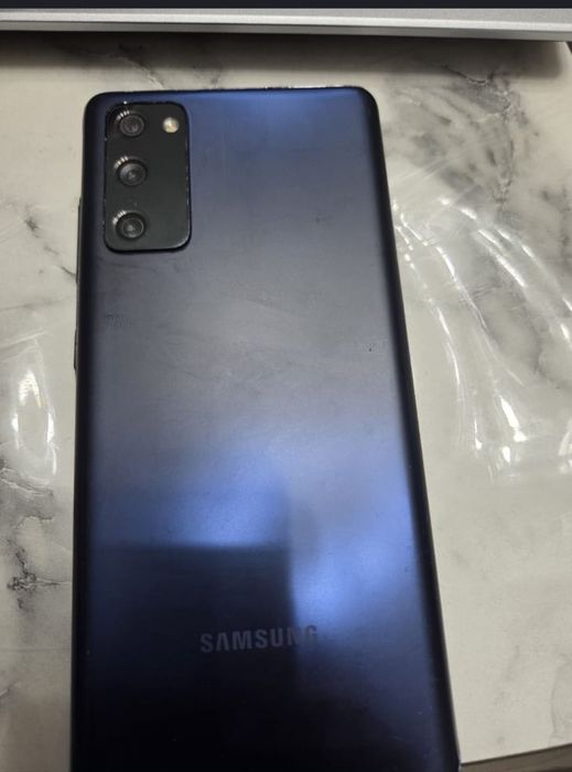 Samsung S20FE Б,у