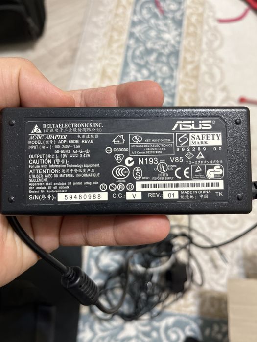 Продам блок питание для ноутбука Asus ADP-65DB