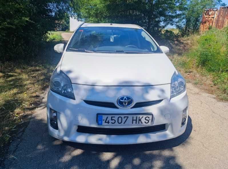 Toyota Prius хибрид,