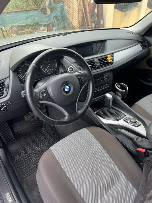 Vand bmw x1 decembrie 2010