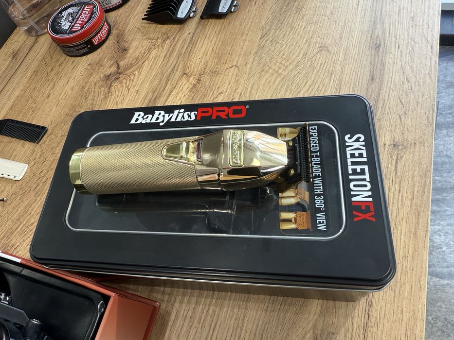 Фризьорско оборудване