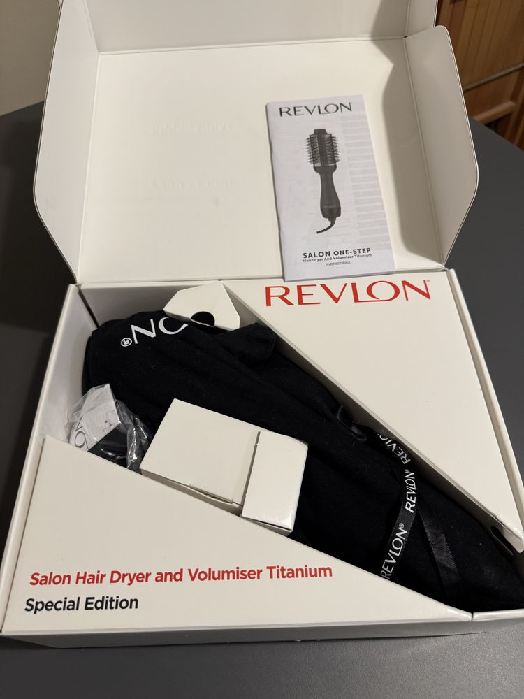 Електрическа четка Revlon Special Edition One-Step Volumiser Titanium
