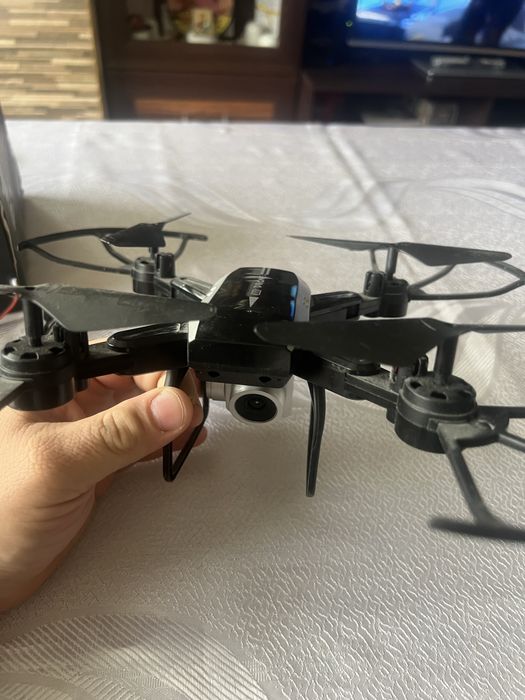 Дрон с камера KY606D RC