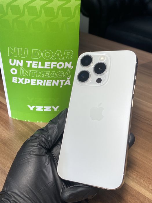 iPhone 15 Pro / 128 GB / Sănătate baterie 90% / Foarte bun