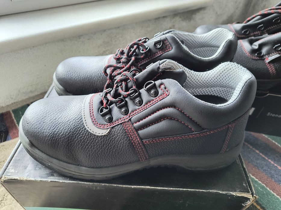 Зимни и летни Работни обувки