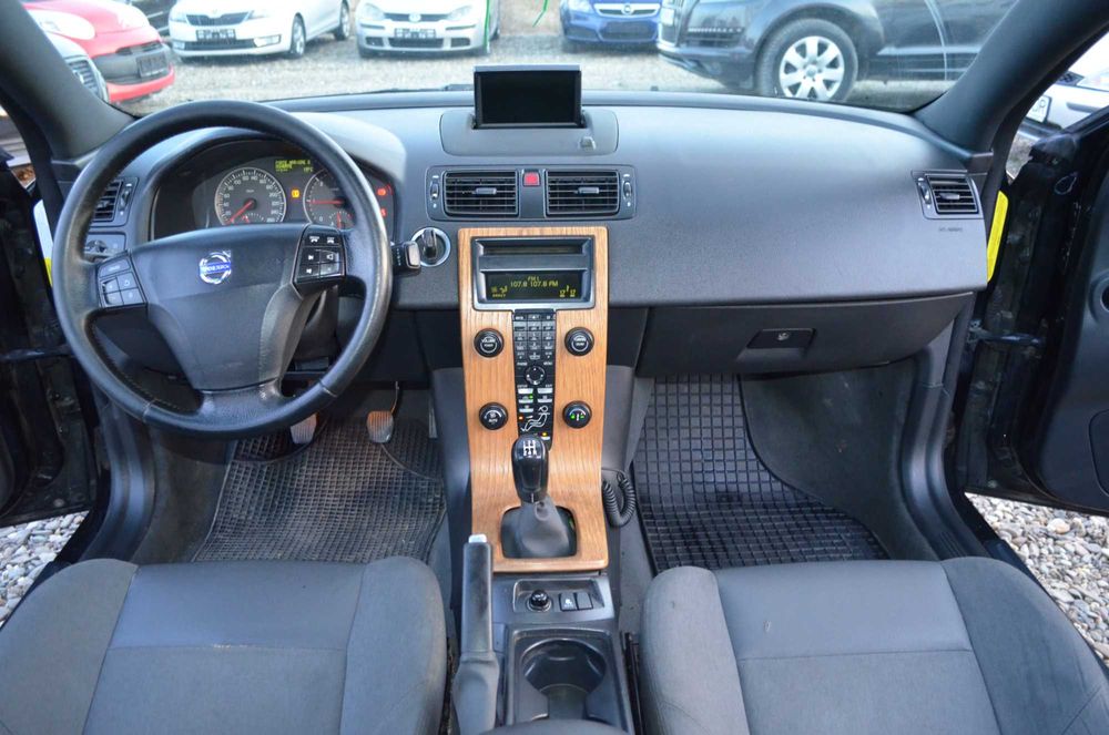 Volvo V40, 1.6 diesel, 2006, 260.000 km