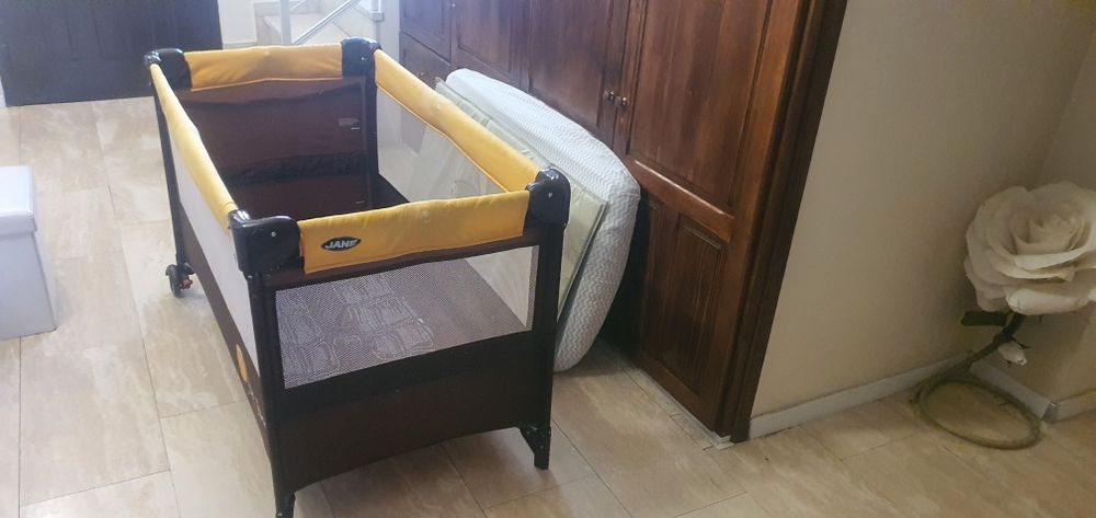 Сгъваема кошара + матрак