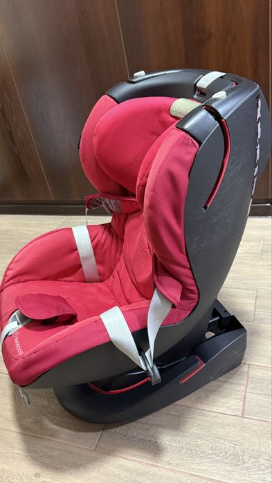 Продаю автокресло Maxi Cosi