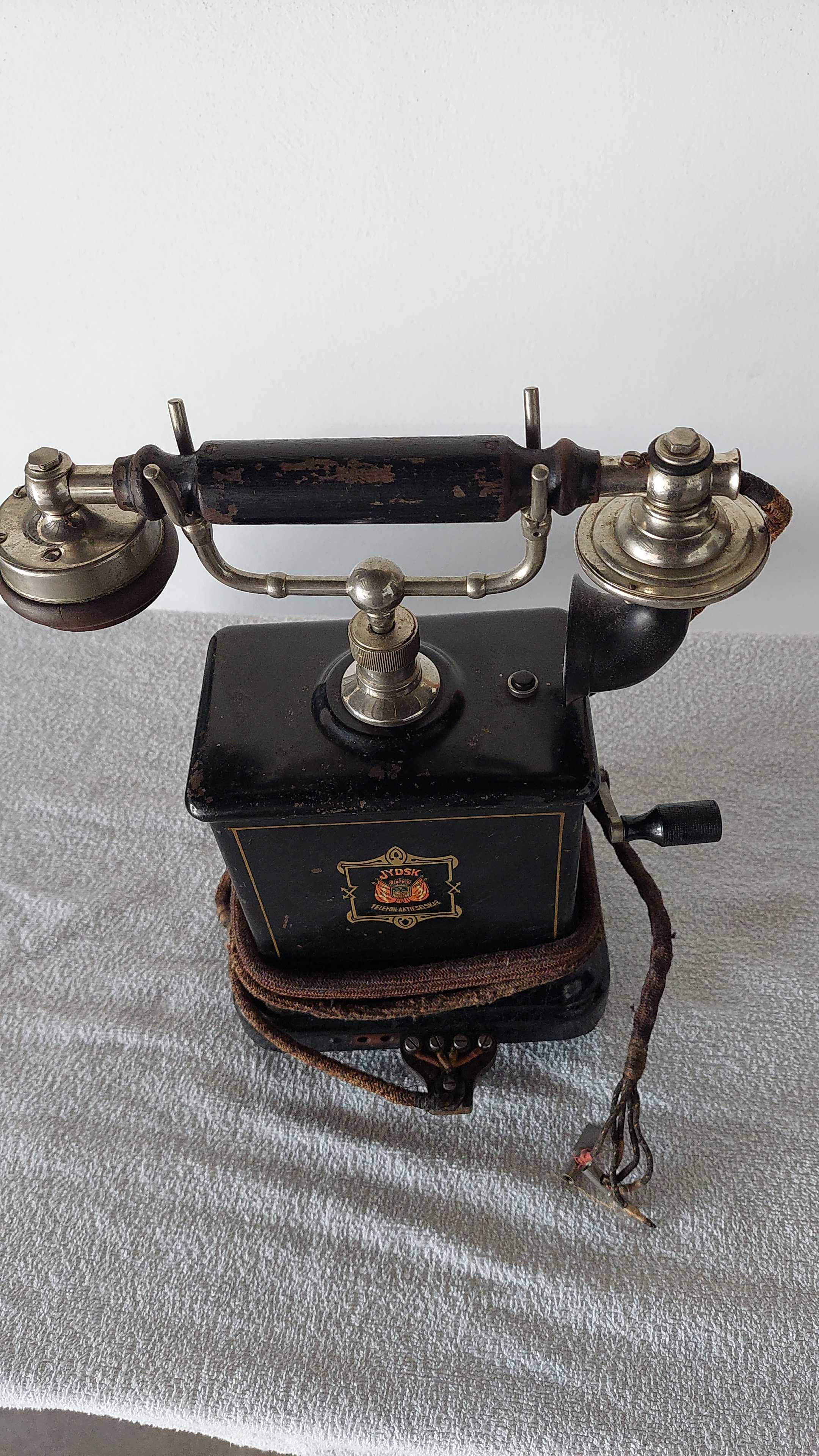 Telefon vechi,marca JYDSK,cu manivela si snur original.