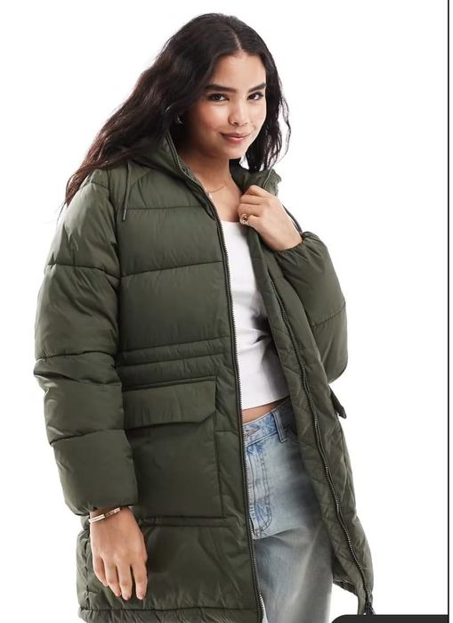 Ново Дамско Дълго Яке Tommy Jeans
в зелено зимен модел DW0DW18842