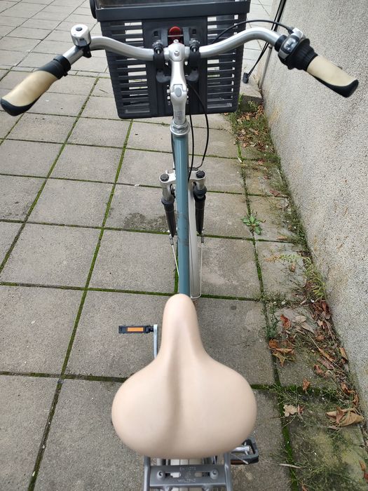 Продавам градски велосипед с кош