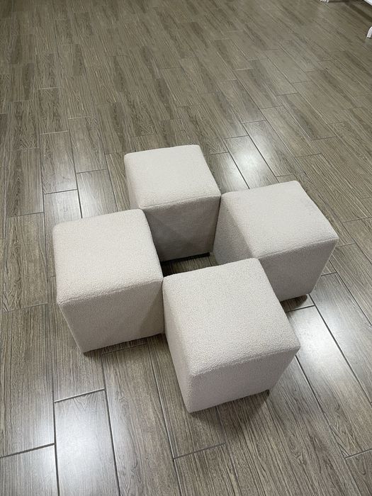 Пуфик/банкетка для зала