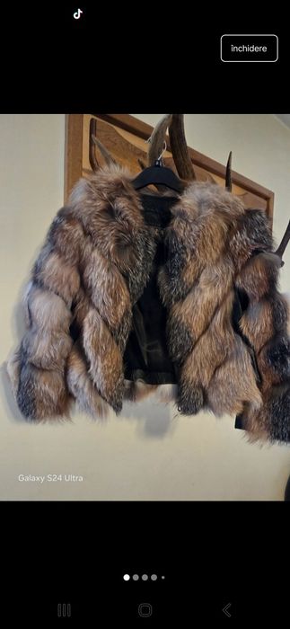 Haina scurta de blana