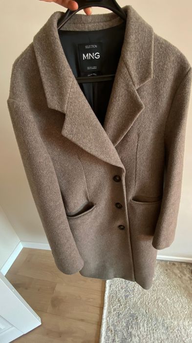 Продам женский пальто на размер 46