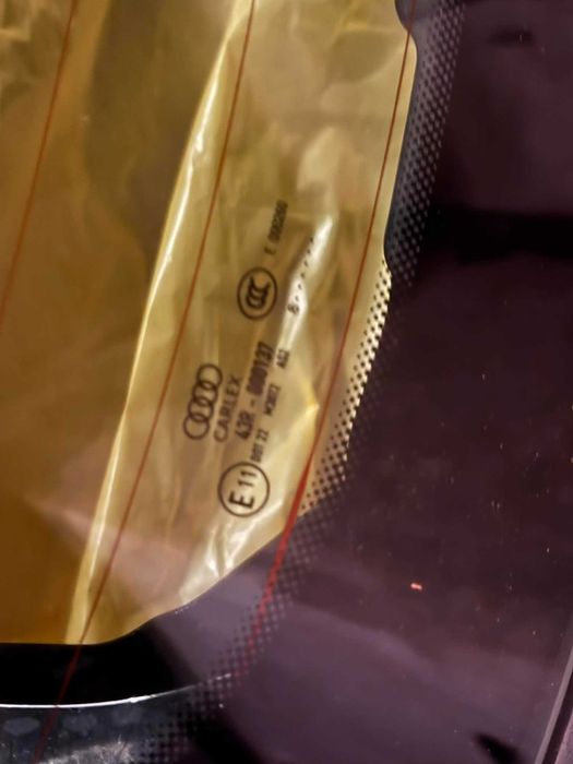 Ауди А4 В9 комби задно стъкло