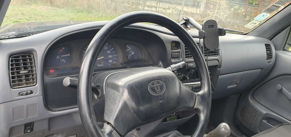 Vand Toyota Hilux