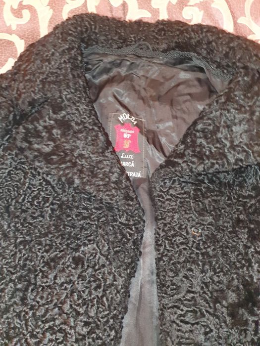 Blana astrahan negru , tip jacheta, marime s