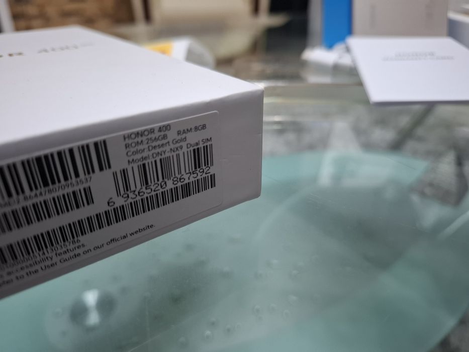Honor 400 256GB, garantie iulie 2027, Desert gold, ca nou