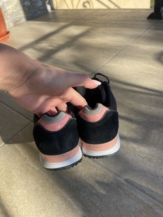 Adidasi  adidas marimea 39