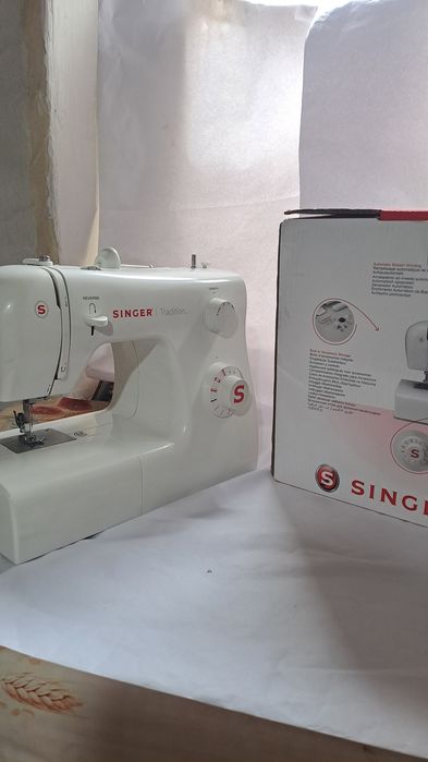 Masina de cusut SINGER TRADITION 2250