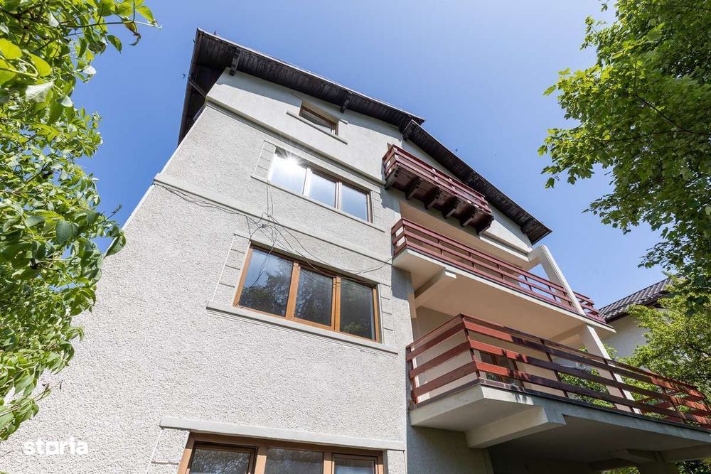 Vilă în Bușteni cu vedere spre vf. Caraiman / Comision 0