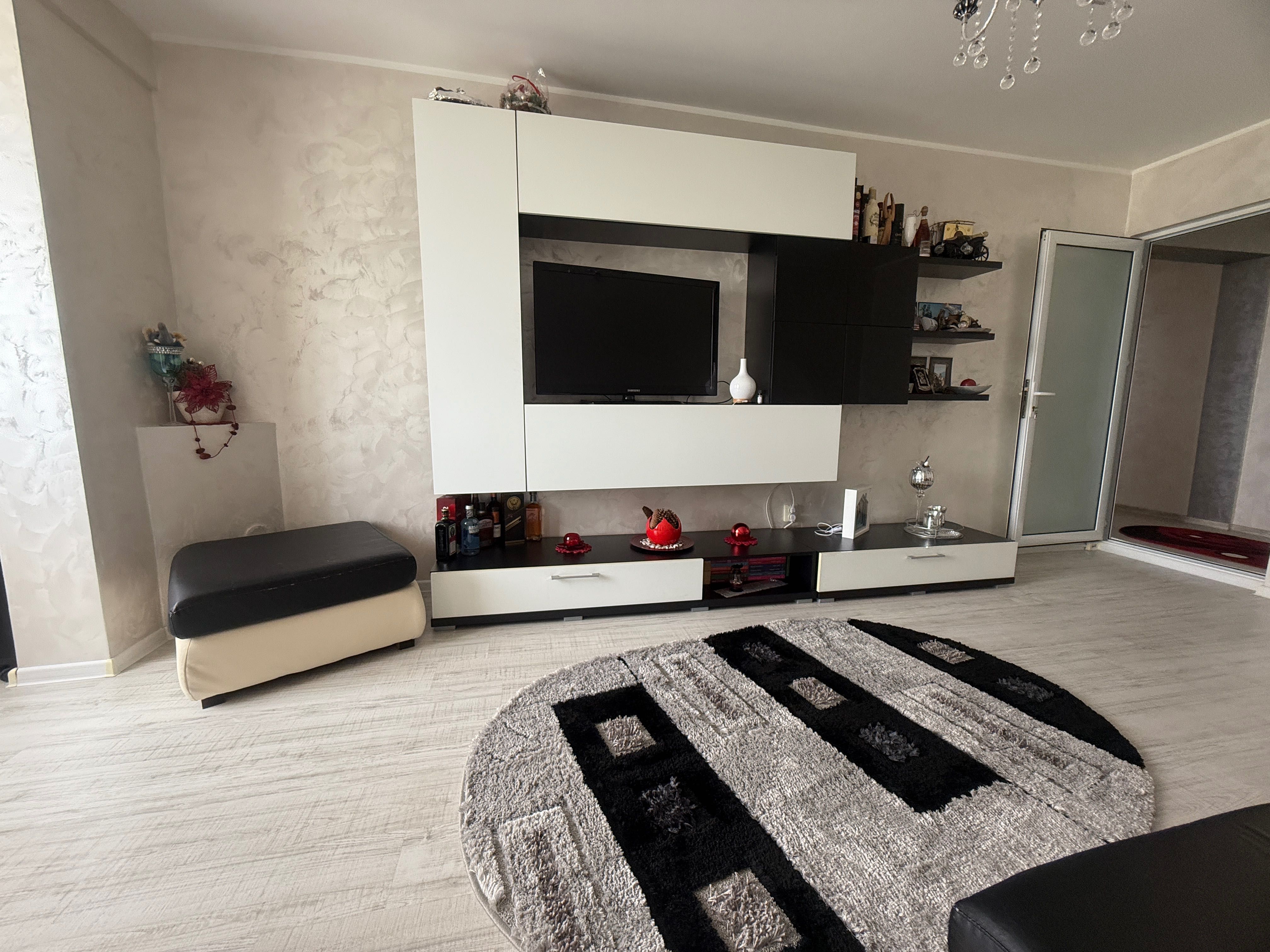 Apartament 2 camere decomandat, Micro 13